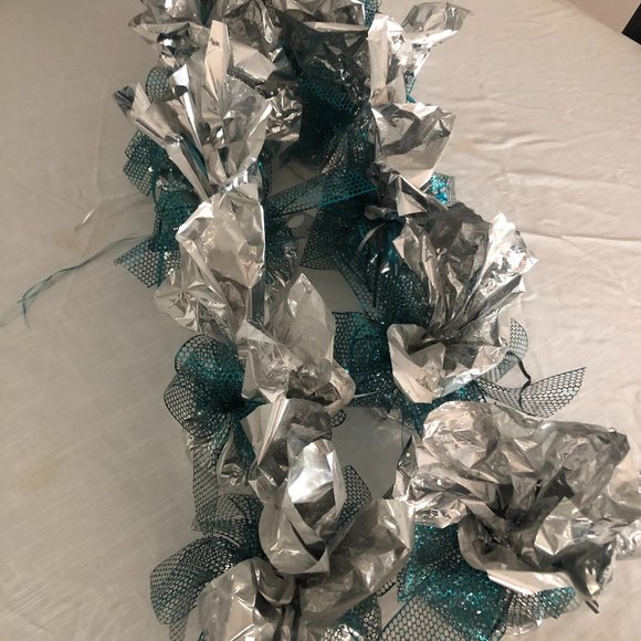 Lot 0f 10 Centerpiece Table Decorations Mylar with Teal Glittery Metallic Ribbon - Picture 1 of 7